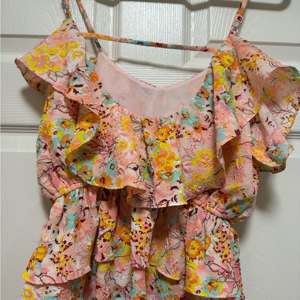 Floral Ruffle Sleeveless Top - Picture 7 of 8
